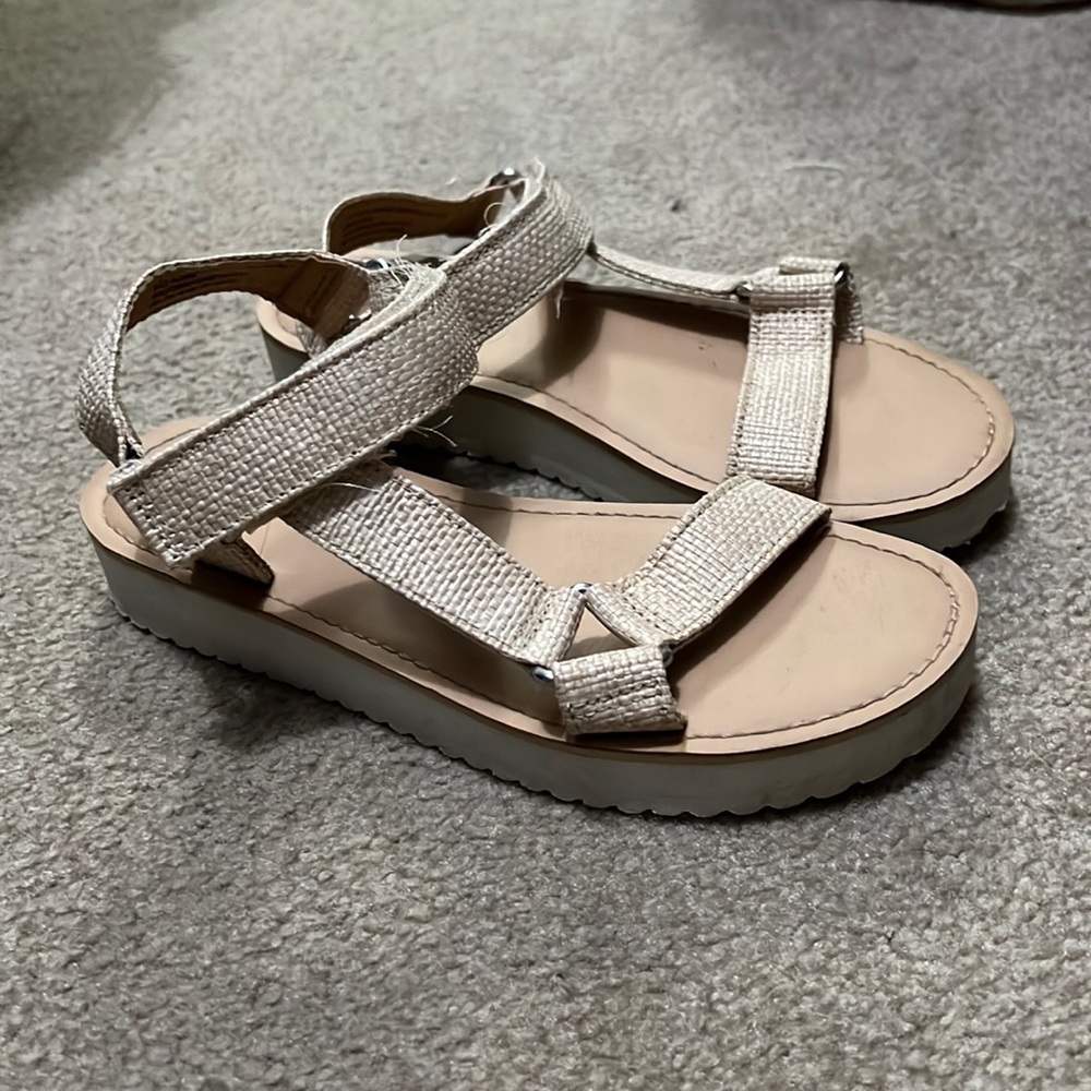 Universal thread brand from target really cute size size sandals only worn once.